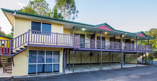 Agnes Palms Beachside Apartments