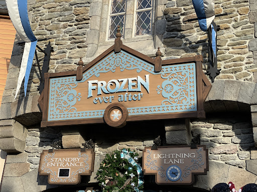 Frozen Ever After - Visual