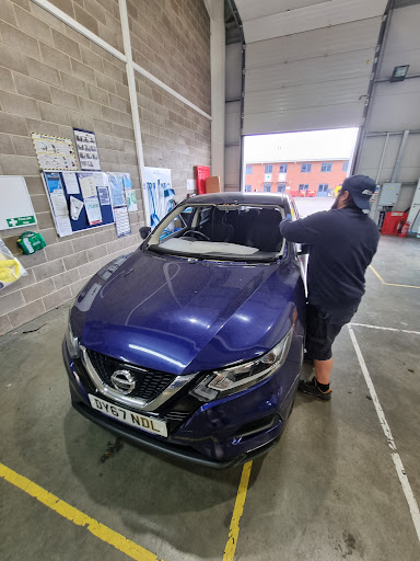 Auto Windscreens™ - Visual