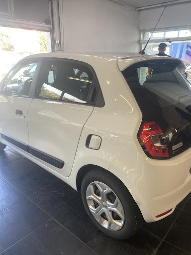 DACIA VITROLLES - KEOS Gallery - France