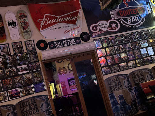 Cooters Pub - Visual