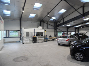 Photo n°15 de RENAULT ET DACIA MASSIAC SARL TUFFERY à Massiac (Agence de location de voitures)