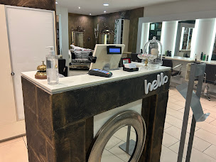 Photo n°3 de Coiffeur - Chez nous à Aix-en-Provence (Salon de coiffure)