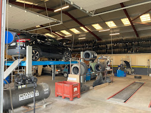 Photo n°11 de Eurotyre - Garage Chalus Pneus à Châlus (Magasin de pneus)