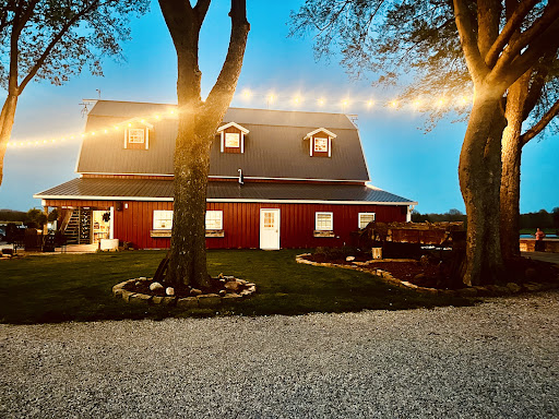 Schwarz Barn - Visual