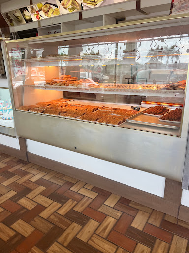Vicky Bakery - Visual