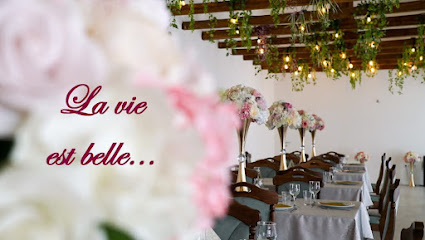 La Vie est Belle