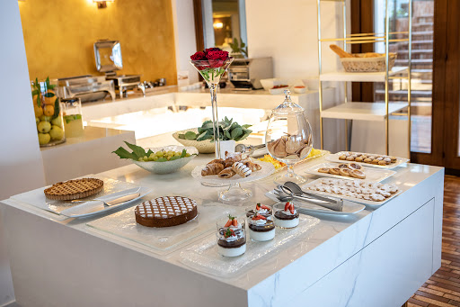 Hotel Capri - Visual