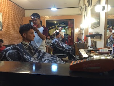 Photos of Town Barber