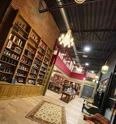 Photo n°25 de LE CHICAGO CONCEPT STORE by le fauteuil 54 à Chasseneuil-du-Poitou (Magasin de vins et spiritueux)