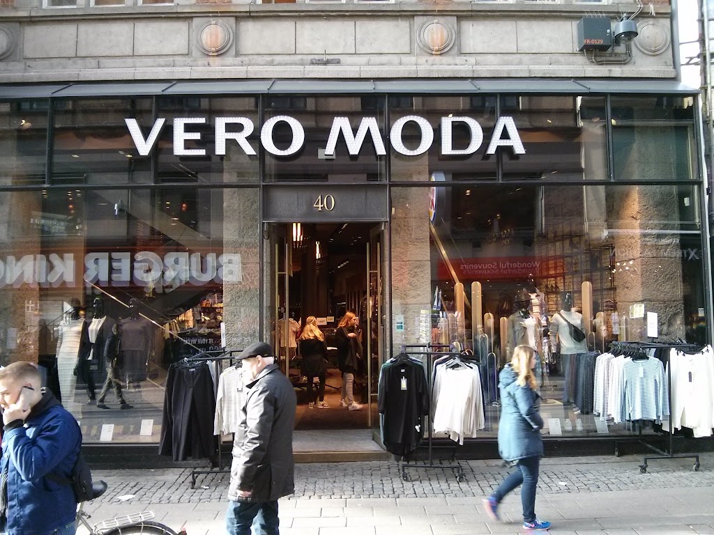 VERO MODA, Copenhagen — Frederiksberggade, phone 33 89 98, opening hours