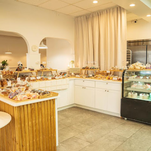 Soon's Bakery by null