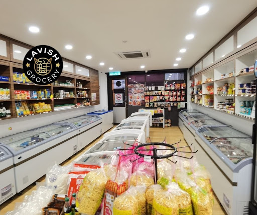 Lavish Grocery & Duty Free Liquor 免稅酒店