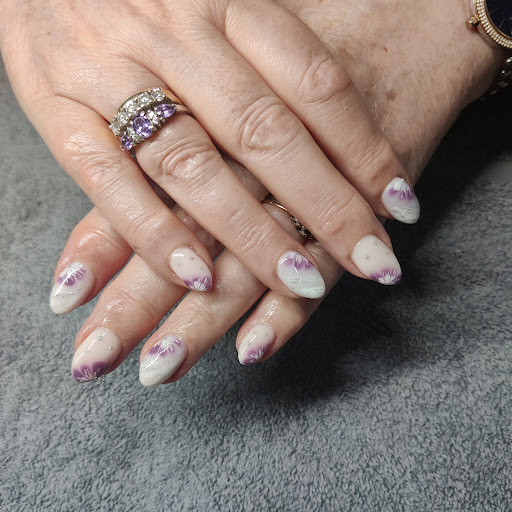 Missy's Beauty - Thumbnail