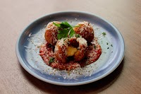 コノユビトマレ