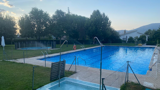 Piscina municipal de Gargantilla del Lozoya y Pinilla de Buitrago