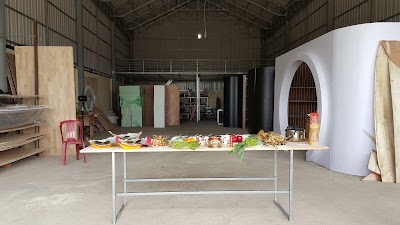 Photos of Triangle Marque Production
