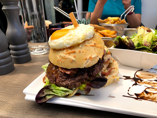 Photo 8 - Le Beef and COw