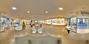 Photo n°20 de Opticien Laval - Rue de Gaulle - Krys à Laval (Magasin de lunettes de soleil)