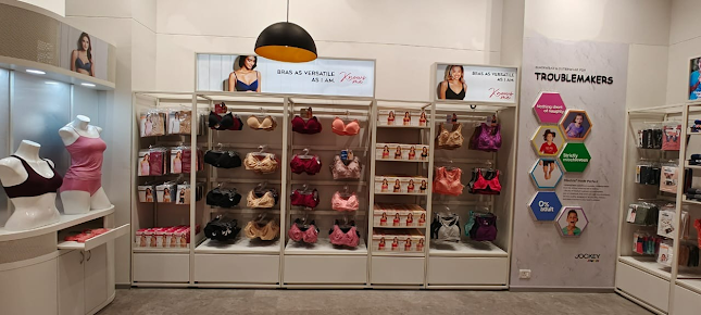 Af1qipmv3l2z6br8zb9bwiw8orugu3vsrmcwyfca3rhc=s645 K No