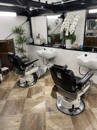 BARBERSHOP EDGE