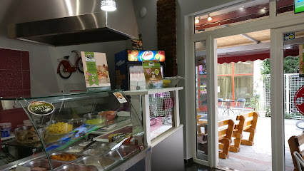 Loveat Pizzeria & Creperie