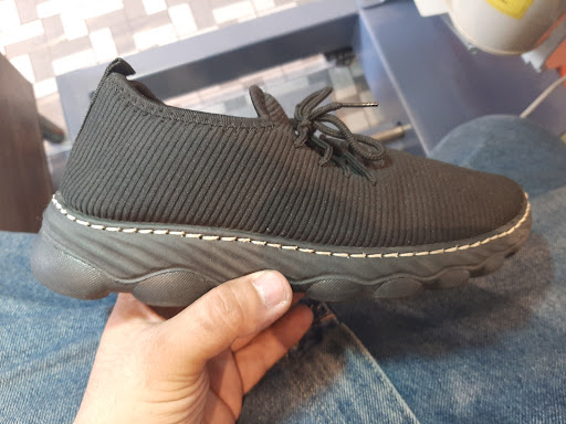 APIT SOLUTION BUNDLE AND REPAIR SHOES