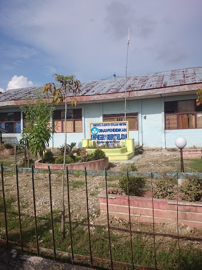 Photos of SMPN 1 Siberut Selatan