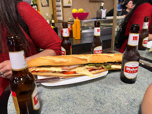 Cafetería Mares - Visual