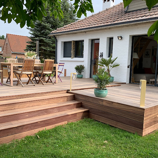 Photo de DESTOMBES BOIS | Abris De Jardin - Chalet - Garages - Carports - Terrasses - Clôtures à Illies (59480)