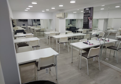 Kalua Academia y Centro Integral de Belleza - Thumbnail