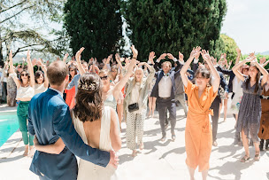 Photo n°19 de LE BAC A VINYLES / DJ mariage et soirée en Provence Lumières Sonorisation Location matériel à Laragne-Montéglin (Disc-jockey)