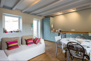 Photo n°10 de Gîte La Petite Maison Blanche à Le Perréon (Lodge)