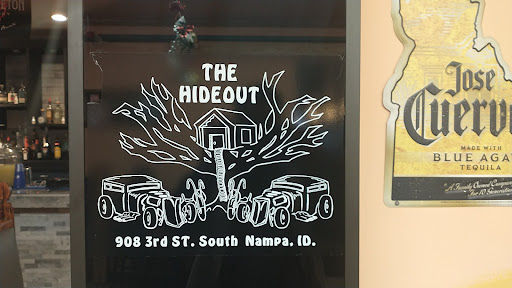 Hideout Lounge