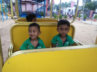 Photos of Children Play Garden
