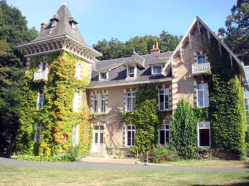 Photo de Château de Beaumont à Beaumont-la-Ronce (Unknown)
