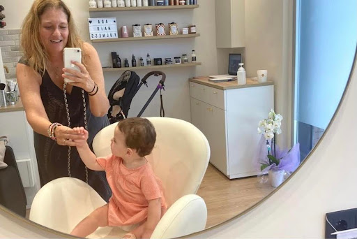 Ada Isern Hairfulness - Thumbnail