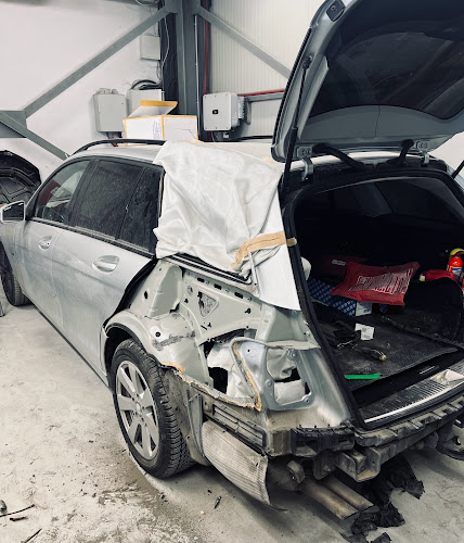 СеверВладислав Варненчик, ул. „Атанас Москов“ Обиколна 9, 9000 Варна