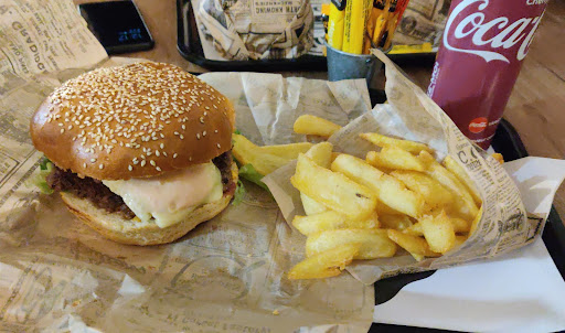 Photo 3 - Burger Avenue