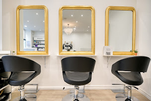 Photo n°24 de Nouvel Hair Coiffeur Saint Germain en Laye à Saint-Germain-en-Laye (Salon de coiffure)