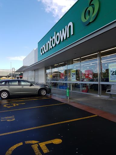 Woolworths St Johns