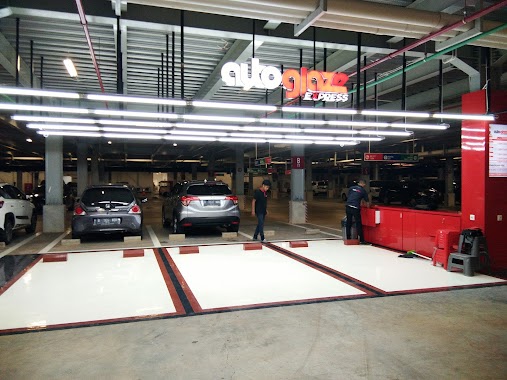 Auto Glaze Summarecon Serpong, Author: sukamto gerald