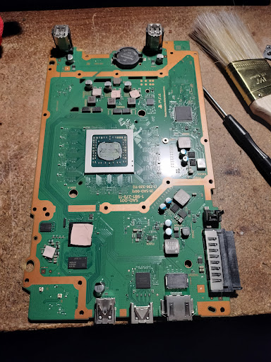 Nick's Electronics - Visual