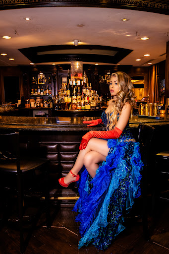 Bella's dress Boutique Gallery - United States