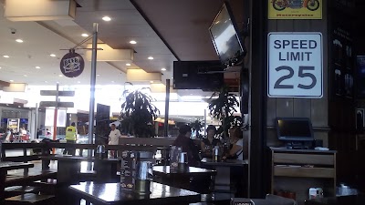 Photos of beer station beber bien y comer mejor