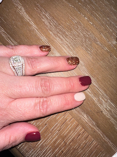Emmy Nail - Visual