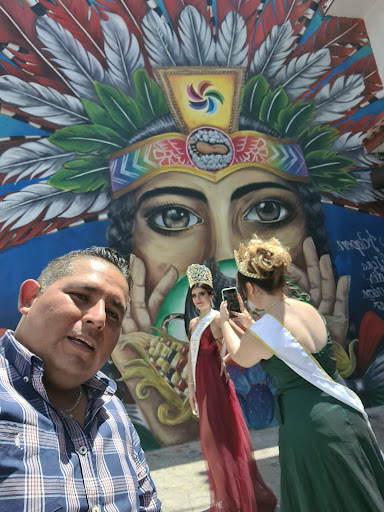 Mural del Apache Gallery - Mexico