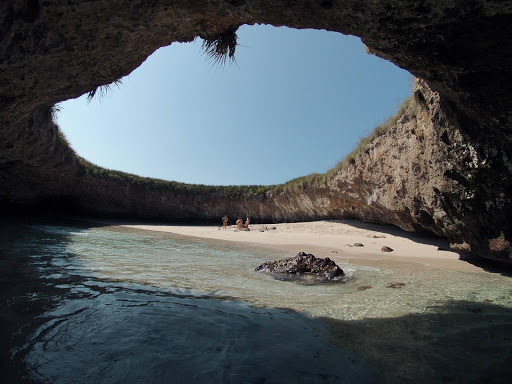 Sayulita Entourage - Thumbnail