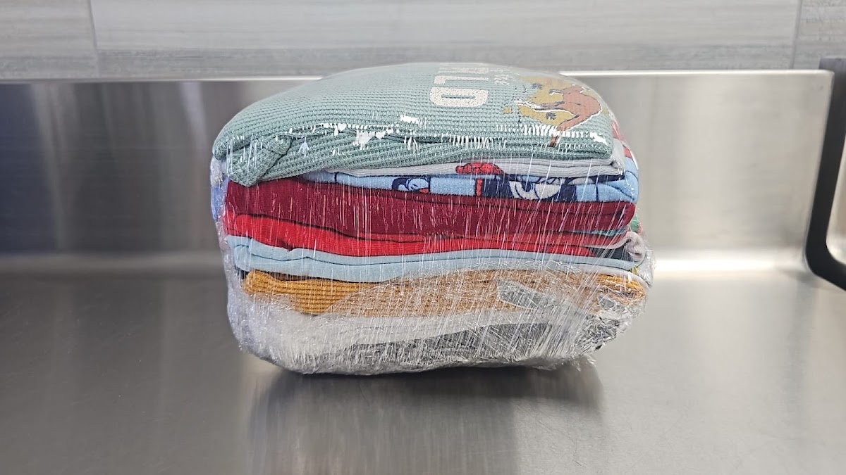 Blue Leaf Laundry facility with washing machines in Paterson