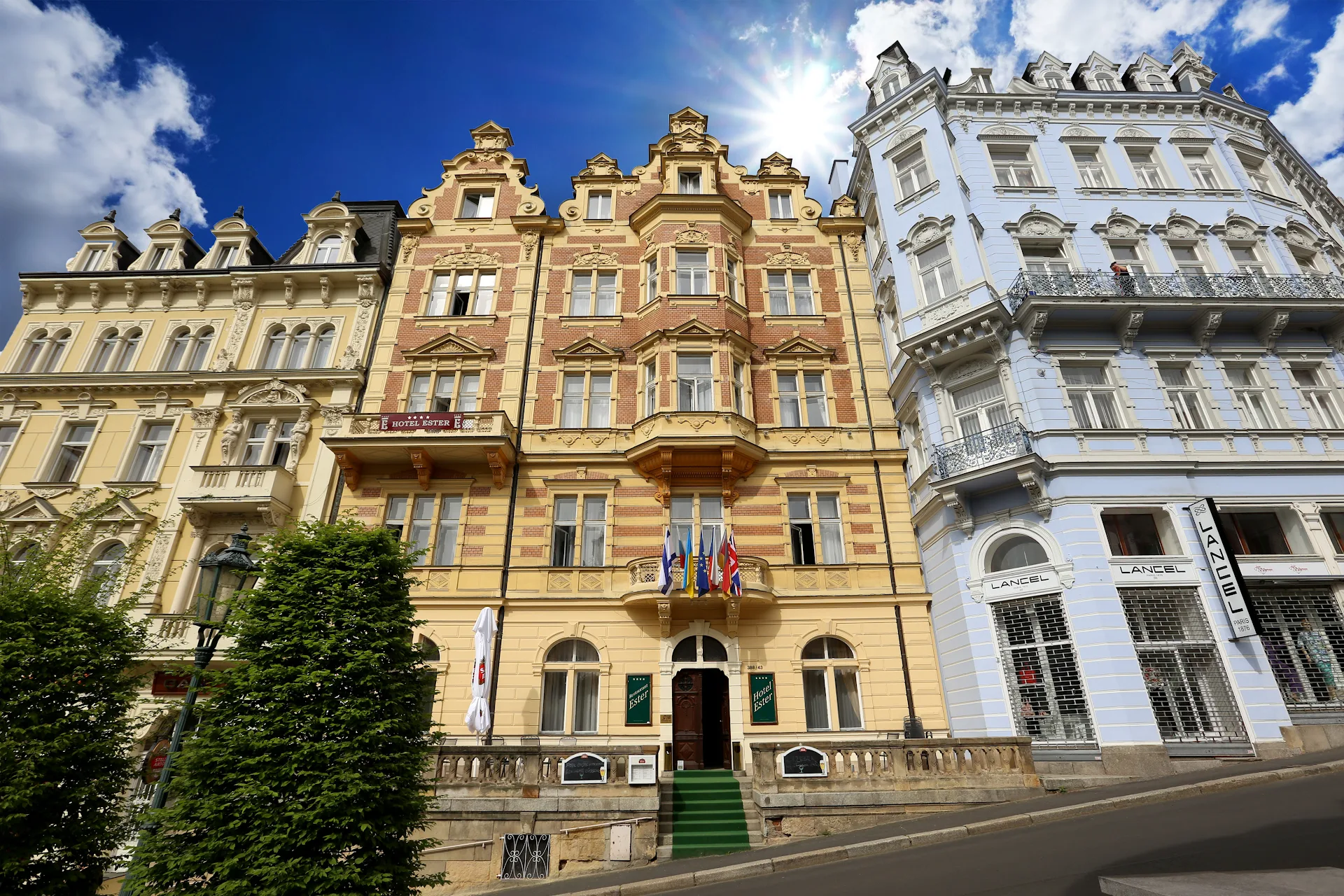 Hotel Ester